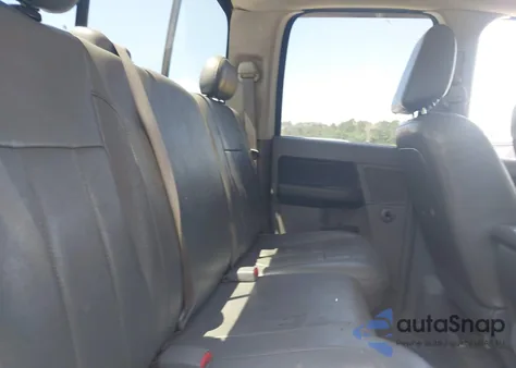 2008 Dodge Ram 1500 Laramie z USA, uszkodzony, nr VIN 1D7HU18238S522274